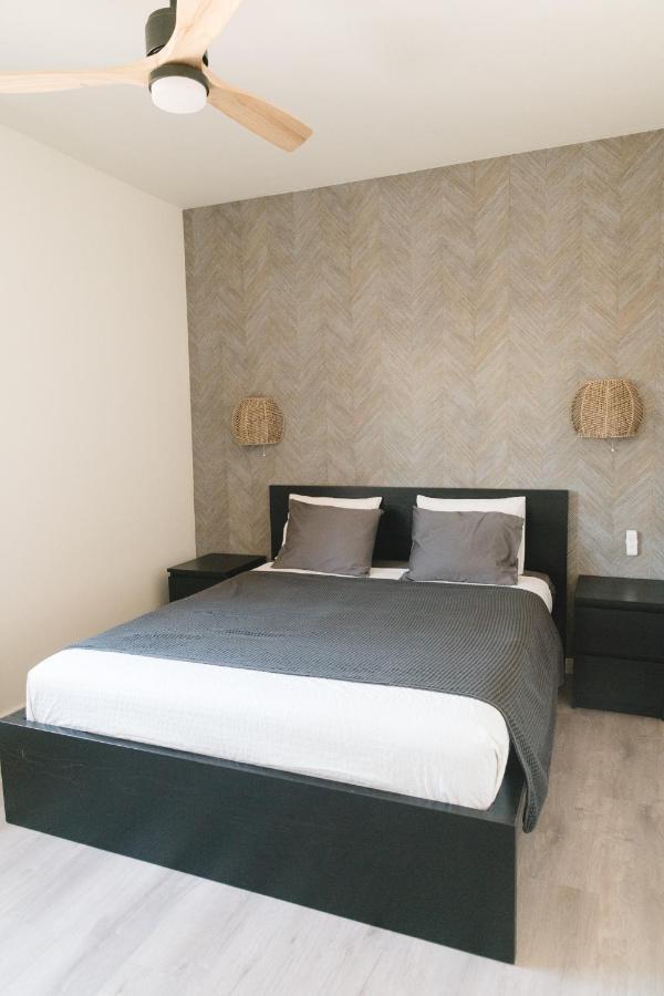 Moderne Villa Met Verwarmd Zwembad In 코라레호 외부 사진