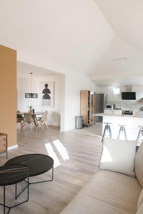 Moderne Villa Met Verwarmd Zwembad In 코라레호 외부 사진