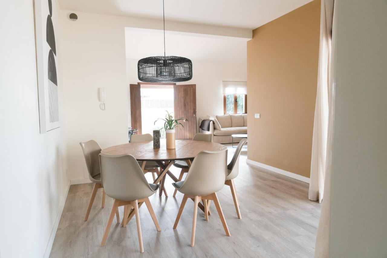 Moderne Villa Met Verwarmd Zwembad In 코라레호 외부 사진